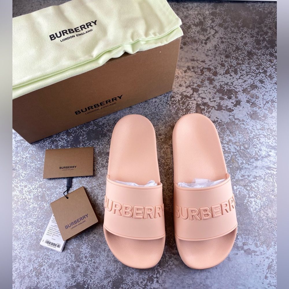 Burberry Logo Rubber Slide, Peach Pink Size EU 40 / US 10 New in box
